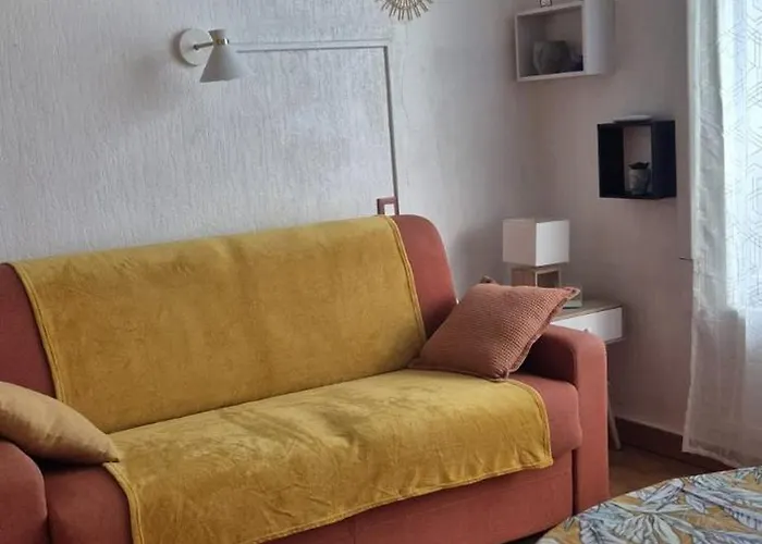 Vue Dent Du Piscine Proche Thermes