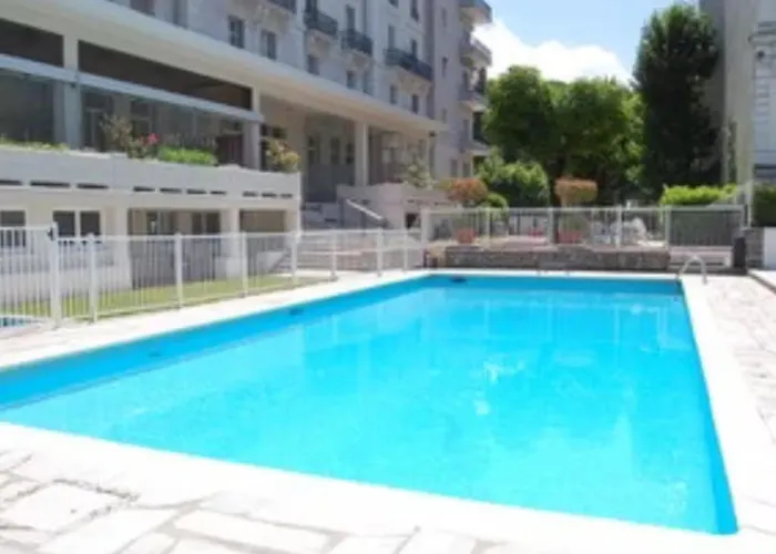 Vue Dent Du Piscine Proche Thermes Lägenhet *